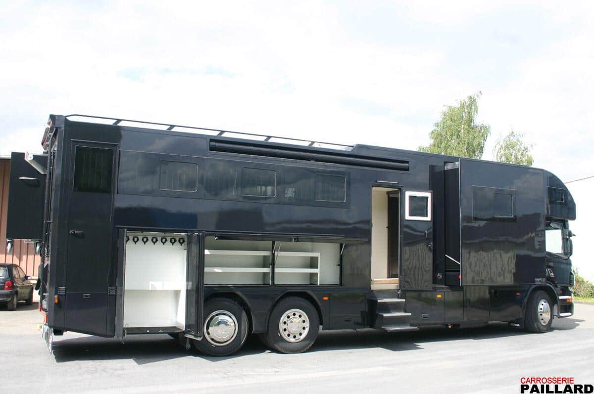 carrossier camion chevaux