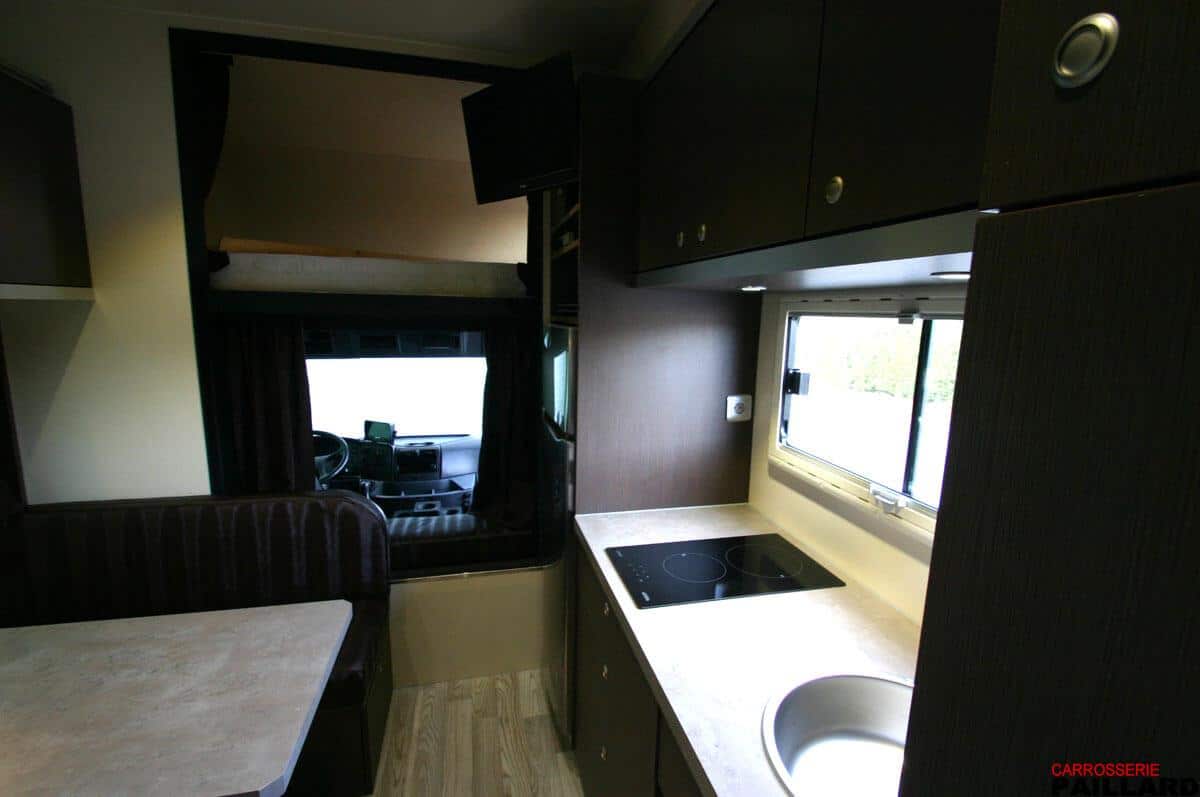 Camions Chevaux Home Car Amenagement Espace Camping Pour Poids Lourds Camions Chevaux Home Car Amenagement Espace Camping Pour Poids Lourds